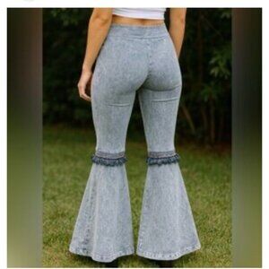 NWT- T Party Boho Flared Bell Bottom Leggings With Tassel Fringe  L gray wash